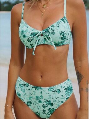 Cupshe Mint Green Floral Tie-Front Bikini